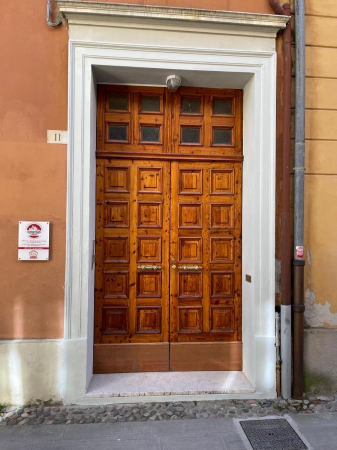Downtown - Camere In Centro Ferrara Exterior foto